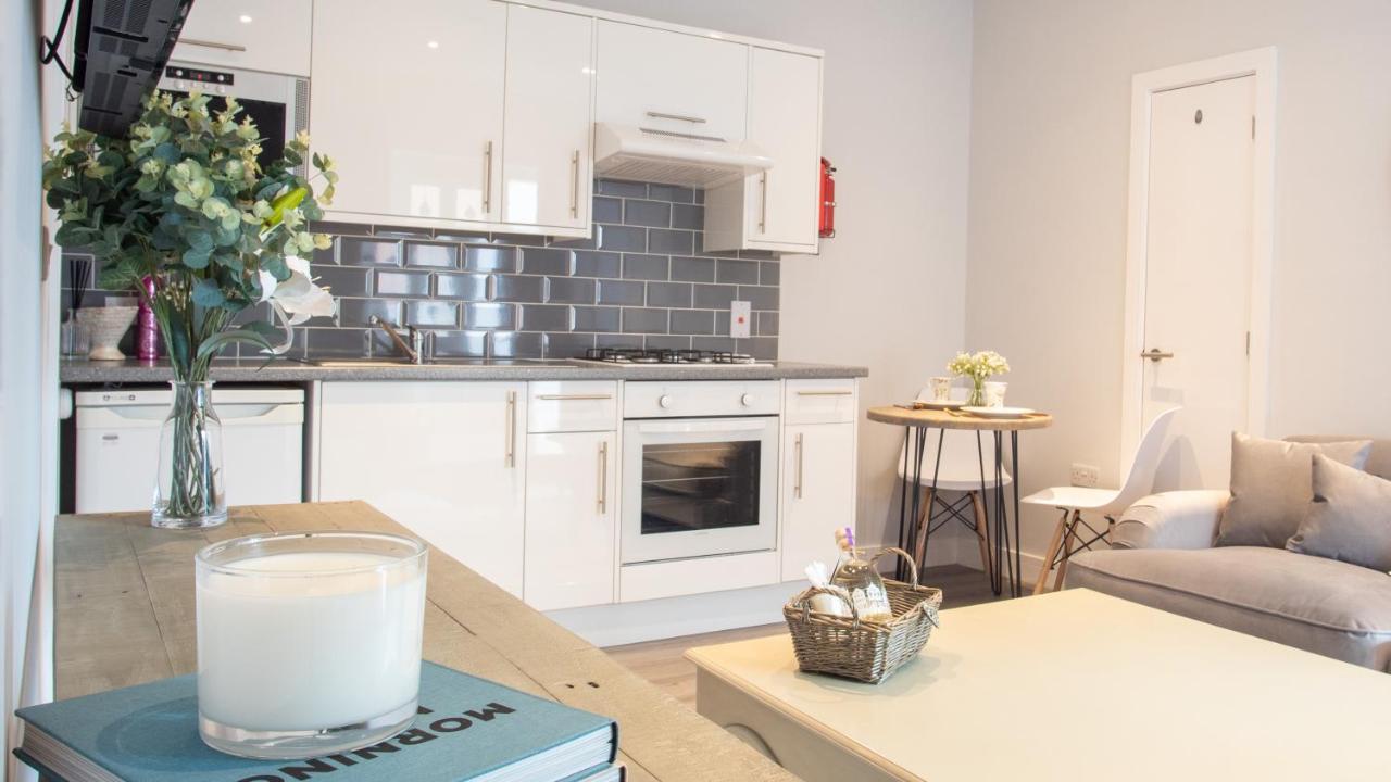 סטרטפורד-אפון-אבון Modern Apartment With Free Parking And Wifi מראה חיצוני תמונה