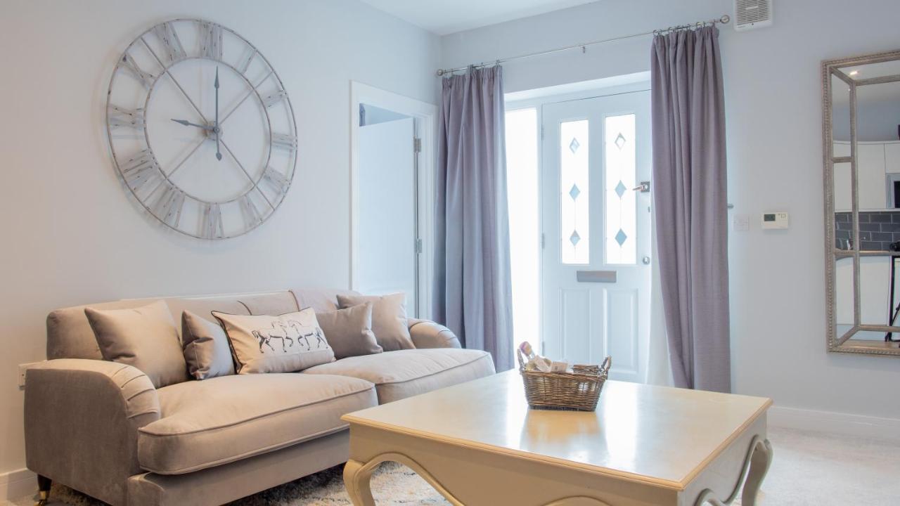 סטרטפורד-אפון-אבון Modern Apartment With Free Parking And Wifi מראה חיצוני תמונה