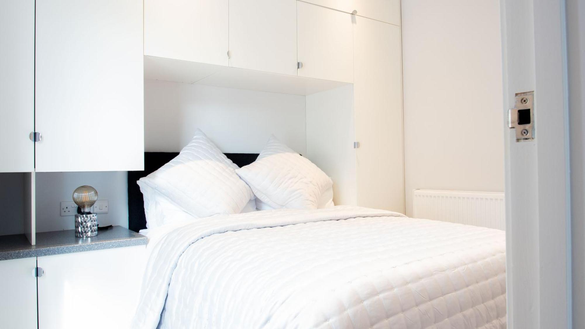 סטרטפורד-אפון-אבון Modern Apartment With Free Parking And Wifi מראה חיצוני תמונה